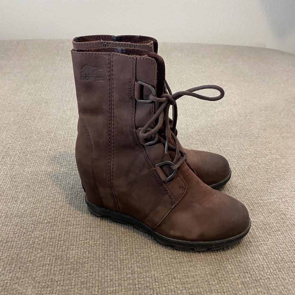 Sorel Boots Womens Size 7.5 Brown Nubuck Ankle Wedge Lace Up NL3018-908